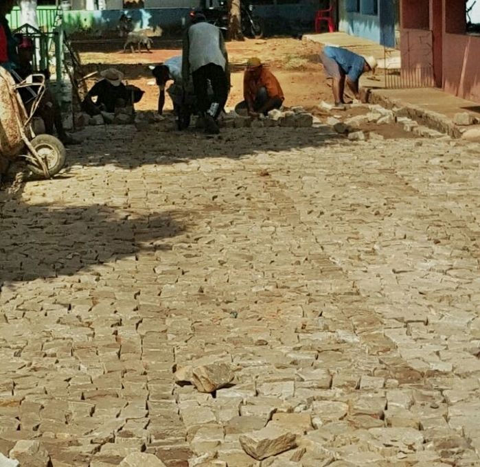 Prefeitura urbaniza trecho no centro da Palmeira dos Soares - Imagem 2