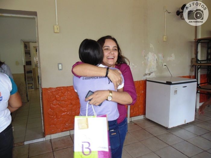 Café da manhã surpresa para Assistente Social Gessi Peres - Imagem 7