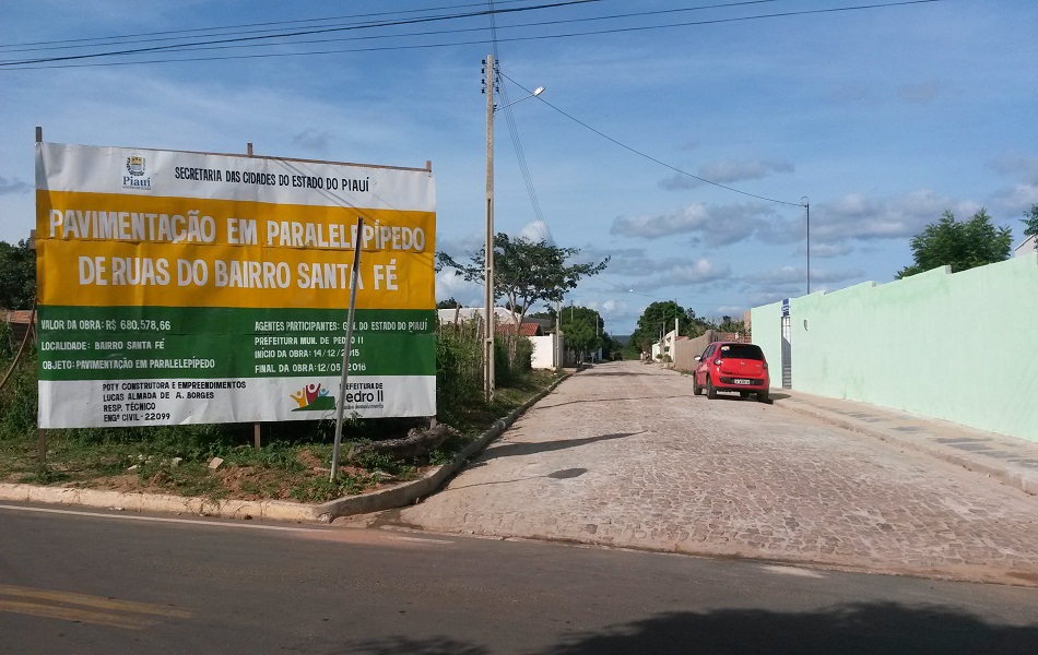 Prefeitura urbaniza vias laterais de ruas pavimentadas