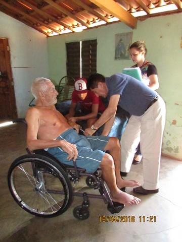 Dr. Zé Maria Realiza Entrega Cadeira de Rodas - Imagem 4