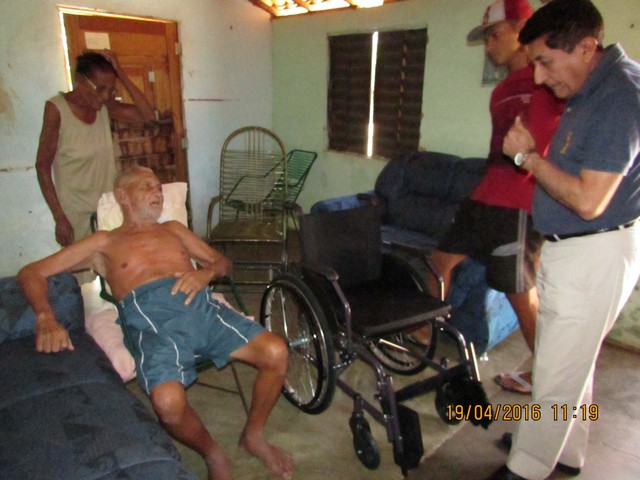 Dr. Zé Maria Realiza Entrega Cadeira de Rodas - Imagem 1