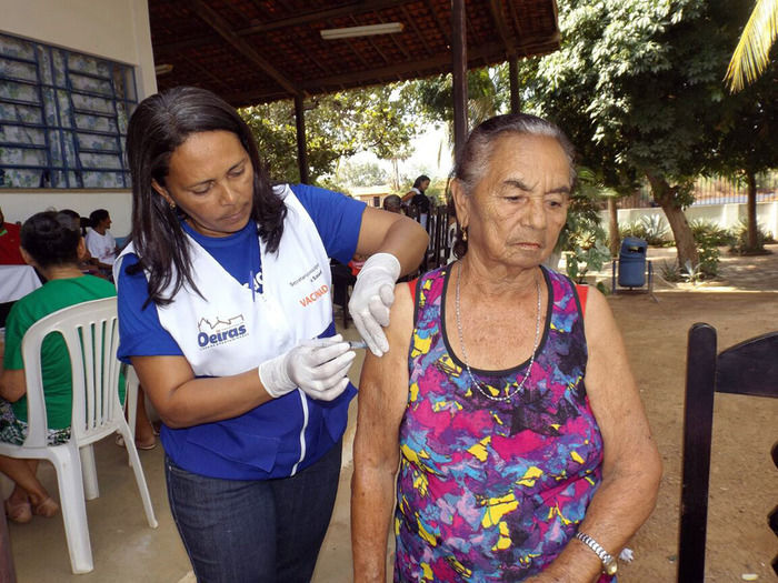 Prefeitura de Oeiras promove vacinação contra H1N1 - Imagem 26