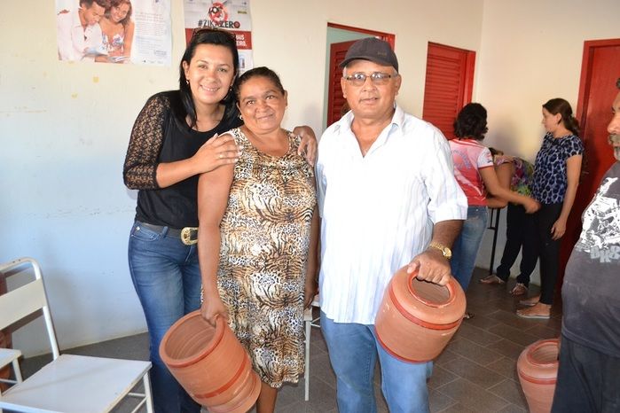 Alegretenses recebem presentes no 24º Aniversário da Cidade - Imagem 25