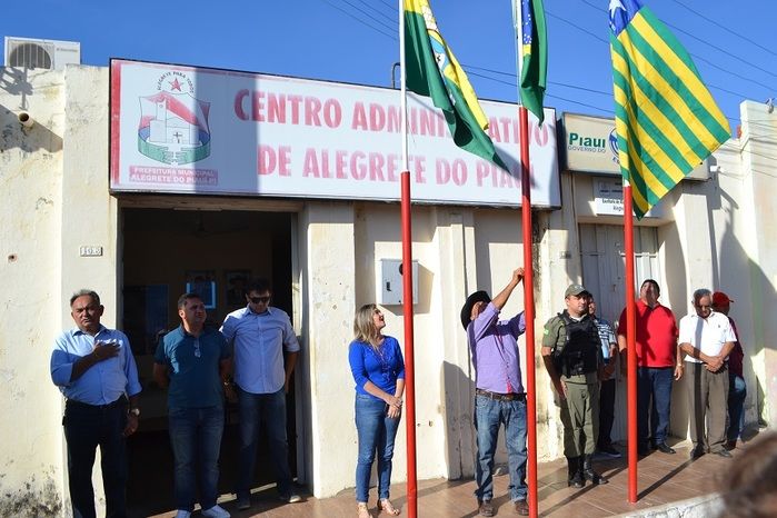 Alegretenses recebem presentes no 24º Aniversário da Cidade - Imagem 7