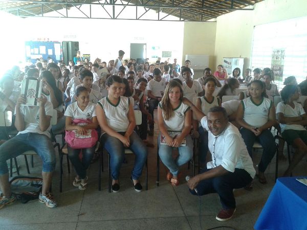 Alunos participam de palestra em Santo Inácio - Imagem 9