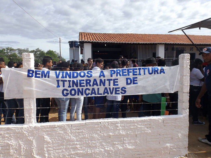 Prefeitura Itinerante leva ações à comunidade Gonçalaves - Imagem 3