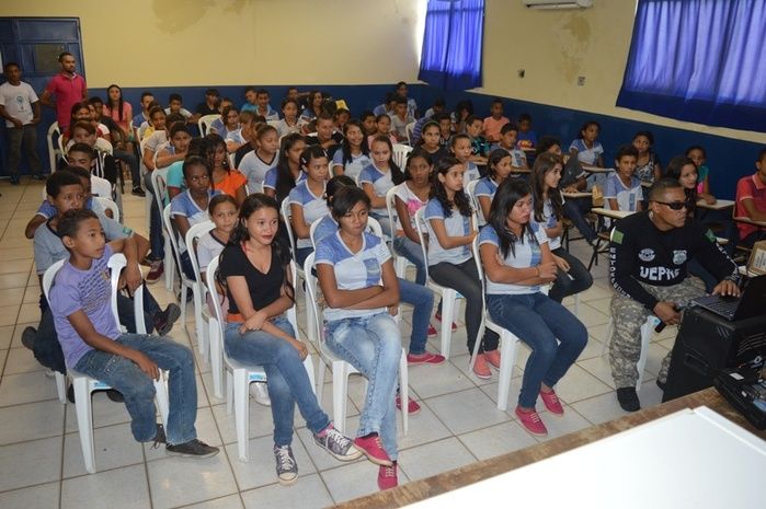 Equipe DEPRE realiza palestra preventiva contra drogas  - Imagem 2