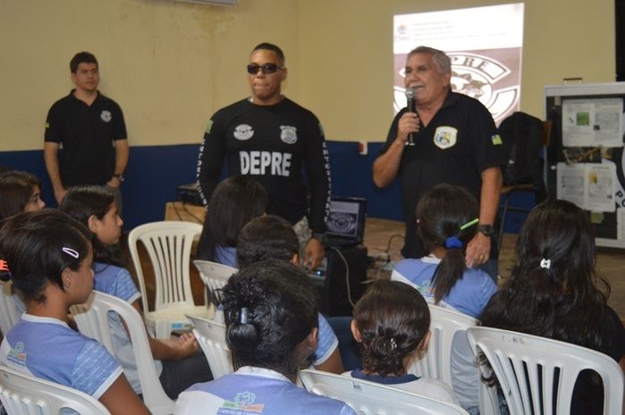Equipe DEPRE realiza palestra preventiva contra drogas  - Imagem 8
