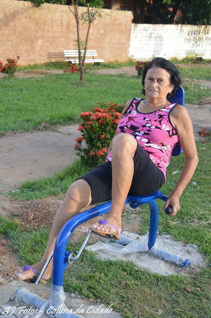 Academia Popular é sucesso na Praça do Conjunto São João  - Imagem 8