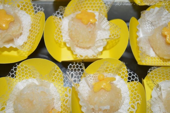 Jovem Ana Paula Sousa comemora sua formatura com família e amigos - Imagem 9