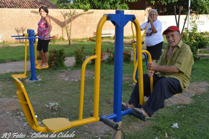 Academia Popular é sucesso na Praça do Conjunto São João  - Imagem 4