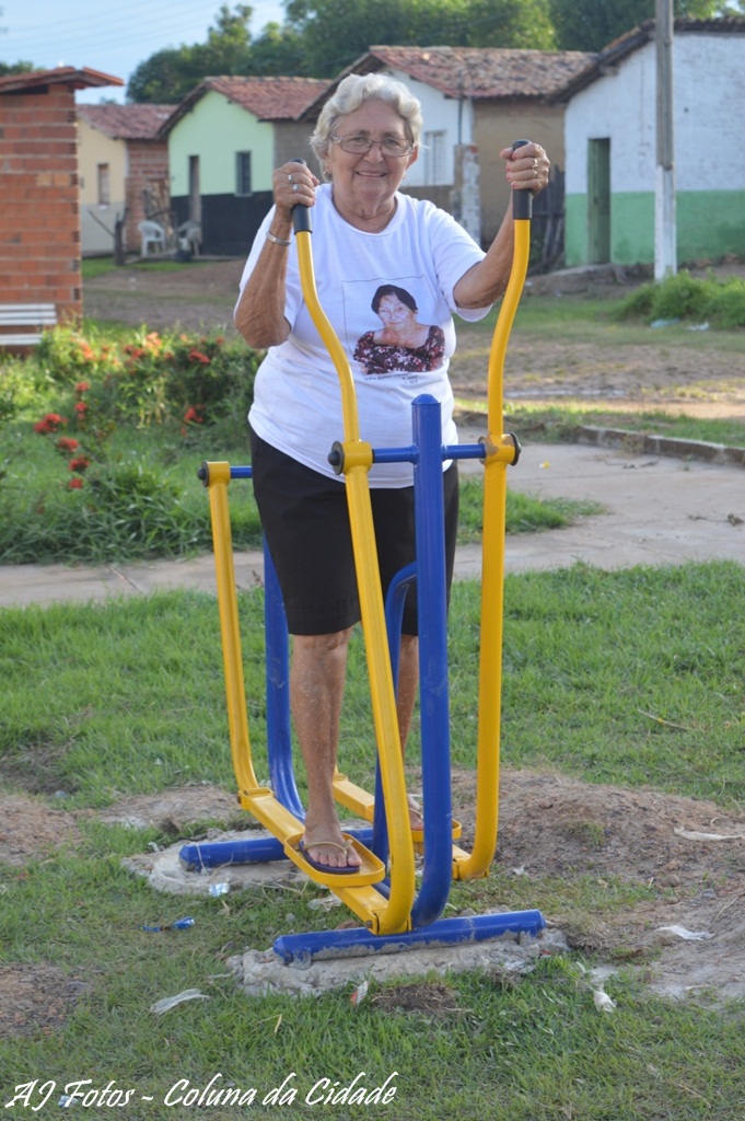 Academia Popular é sucesso na Praça do Conjunto São João  - Imagem 2