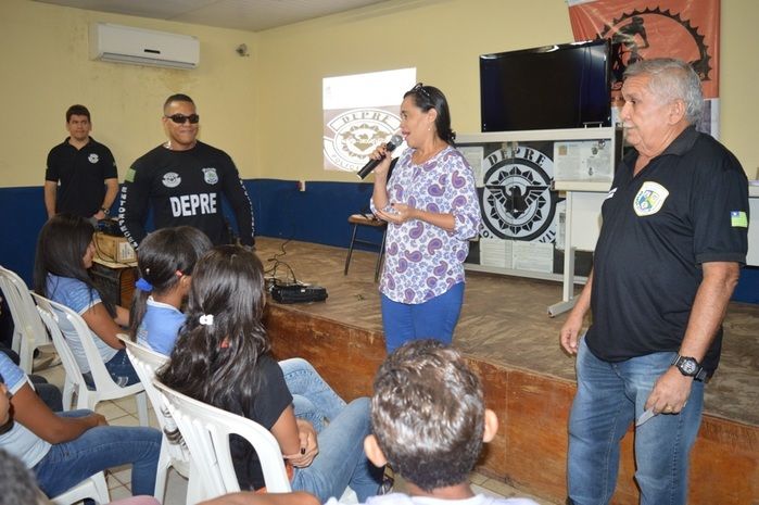 Equipe DEPRE realiza palestra preventiva contra drogas  - Imagem 5