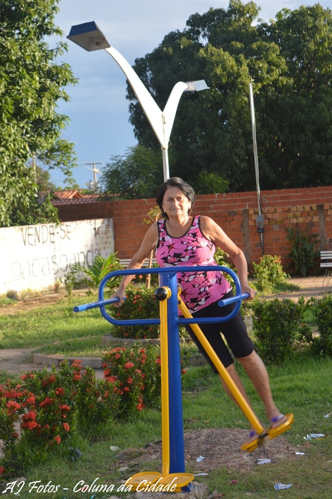Academia Popular é sucesso na Praça do Conjunto São João  - Imagem 1