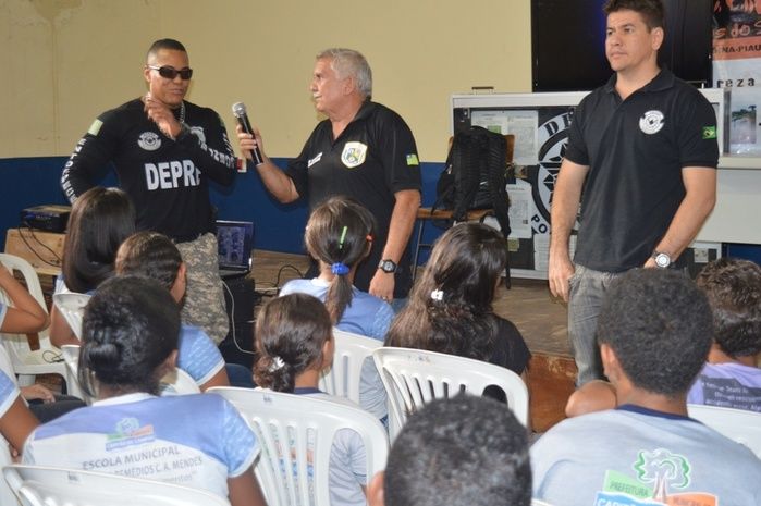 Equipe DEPRE realiza palestra preventiva contra drogas  - Imagem 39