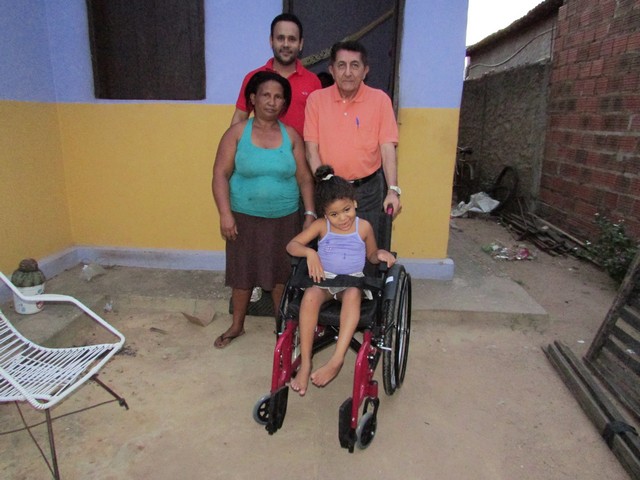 Prefeito Dr. Zé Maria Realiza Entrega Cadeiras de Rodas  - Imagem 4