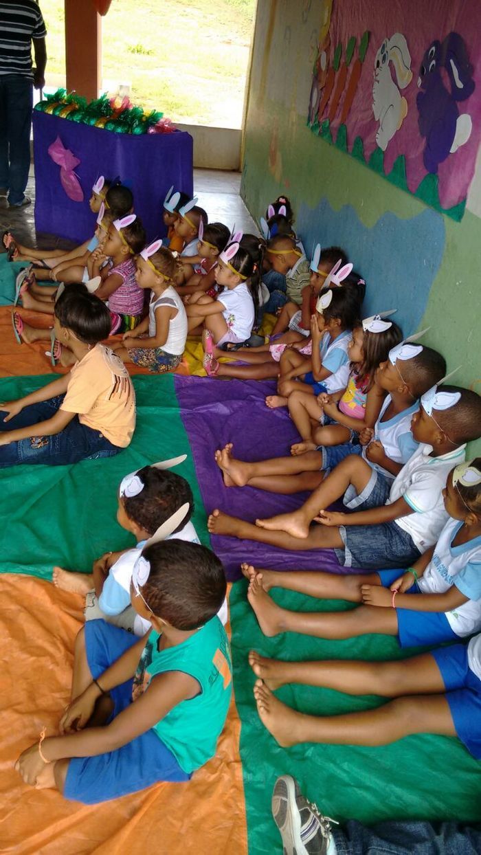 Escolas comemora Páscoa com a entrega de ovos de chocolate - Imagem 9
