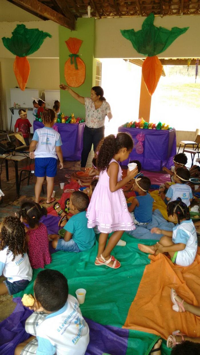 Escolas comemora Páscoa com a entrega de ovos de chocolate - Imagem 4