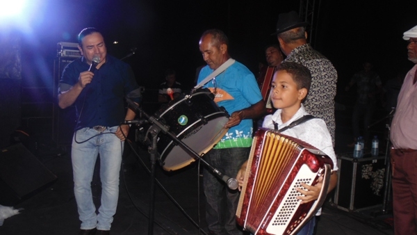 População prestigia evento cultural em Santo Inácio  - Imagem 67