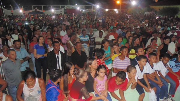 População prestigia evento cultural em Santo Inácio  - Imagem 49