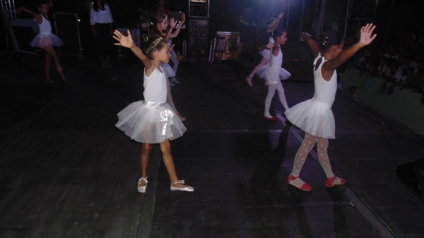 População prestigia evento cultural em Santo Inácio  - Imagem 14