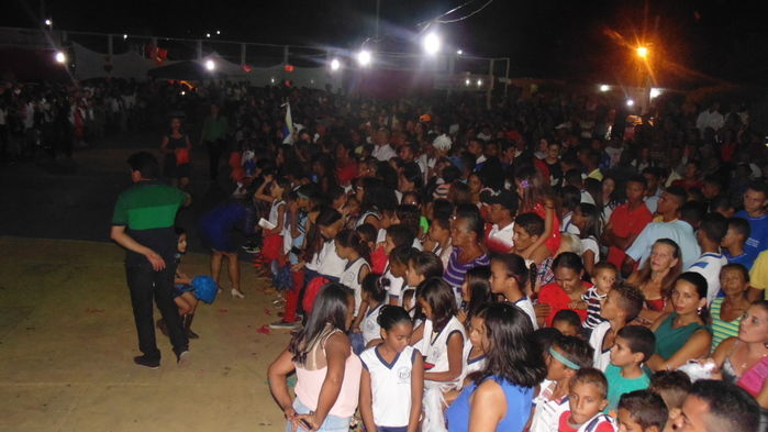 População prestigia evento cultural em Santo Inácio  - Imagem 1