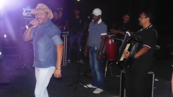 População prestigia evento cultural em Santo Inácio  - Imagem 81