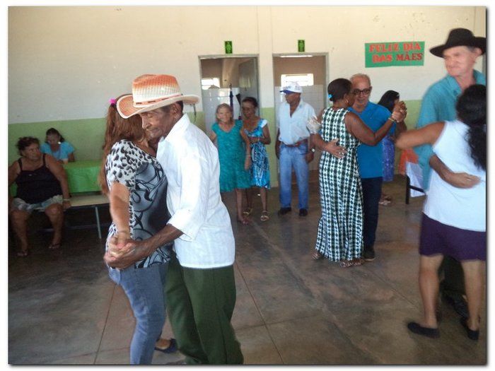 SEMTAC homenageia as Mães no Centro de Convivência - Imagem 13