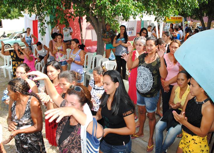 Município realiza festa em comemoração ao dia das mães - Imagem 65