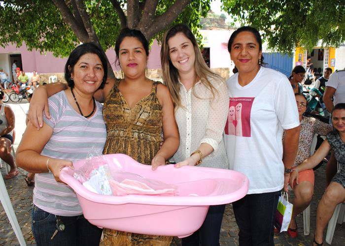 Município realiza festa em comemoração ao dia das mães - Imagem 98