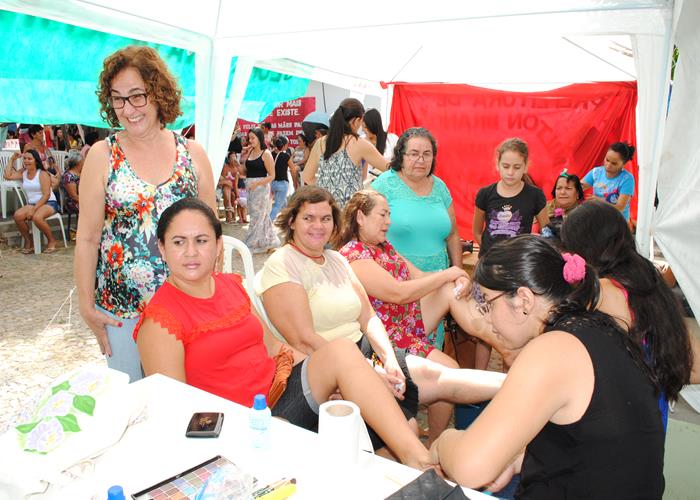 Município realiza festa em comemoração ao dia das mães - Imagem 76
