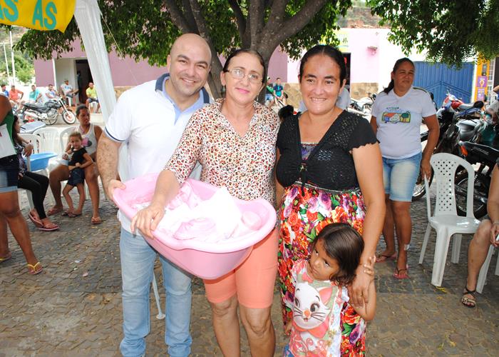 Município realiza festa em comemoração ao dia das mães - Imagem 92