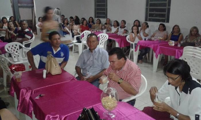 SINTE realiza festa em comemoração ao dia das mães - Imagem 13