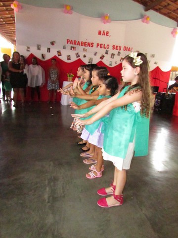 Escola Liberato Vieira Realizou Homenagem as Mães da Escola - Imagem 35