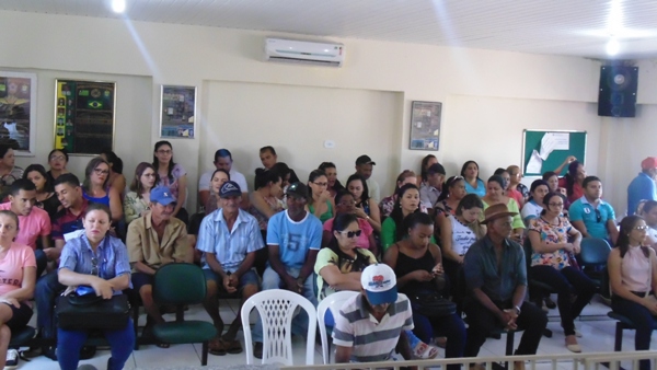 População participa de audiência pública em Santo Inácio   - Imagem 3