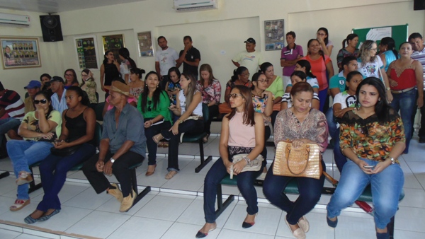 População participa de audiência pública em Santo Inácio   - Imagem 2