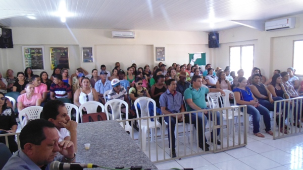 População participa de audiência pública em Santo Inácio   - Imagem 13