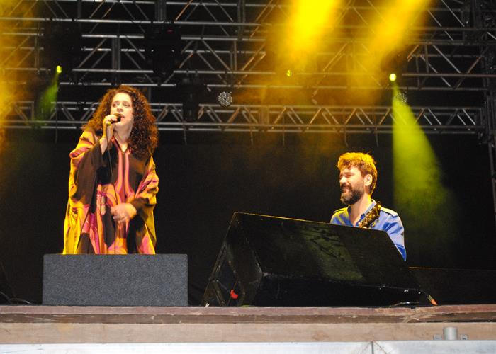 Praça lota e público interage com Gal Costa, na sexta de festival - Imagem 112