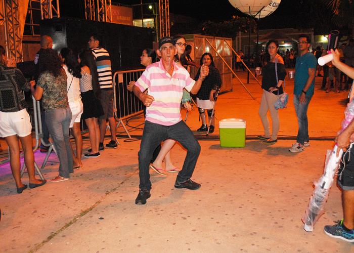 Praça lota e público interage com Gal Costa, na sexta de festival - Imagem 48