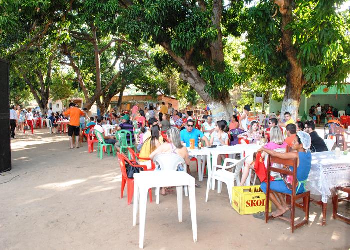 Praça lota e público interage com Gal Costa, na sexta de festival - Imagem 12