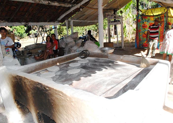 Praça lota e público interage com Gal Costa, na sexta de festival - Imagem 2