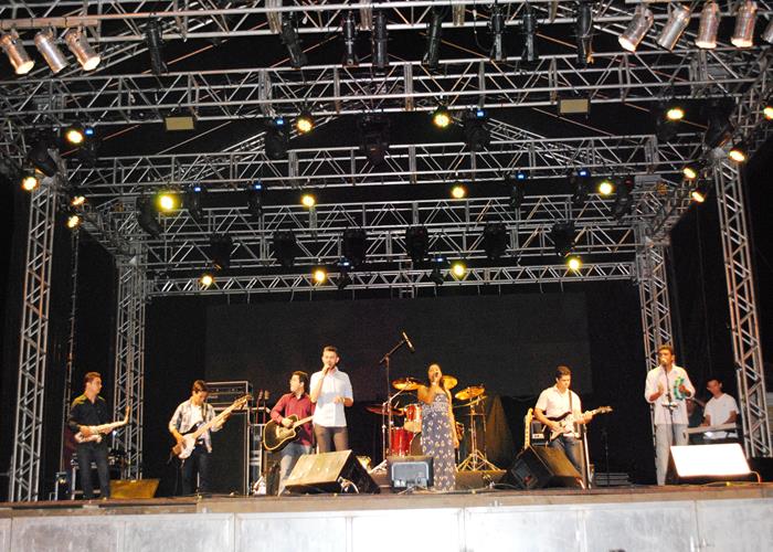 Praça lota e público interage com Gal Costa, na sexta de festival - Imagem 42
