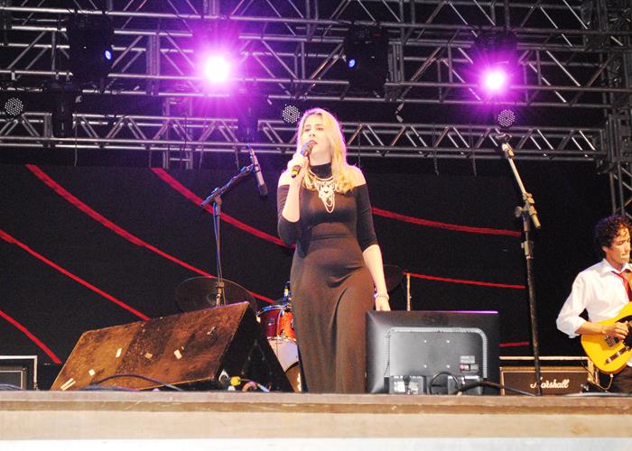 Praça lota e público interage com Gal Costa, na sexta de festival - Imagem 80