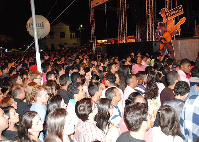 Público vai a loucura com a participação do Paralamas do Sucesso - Imagem 42