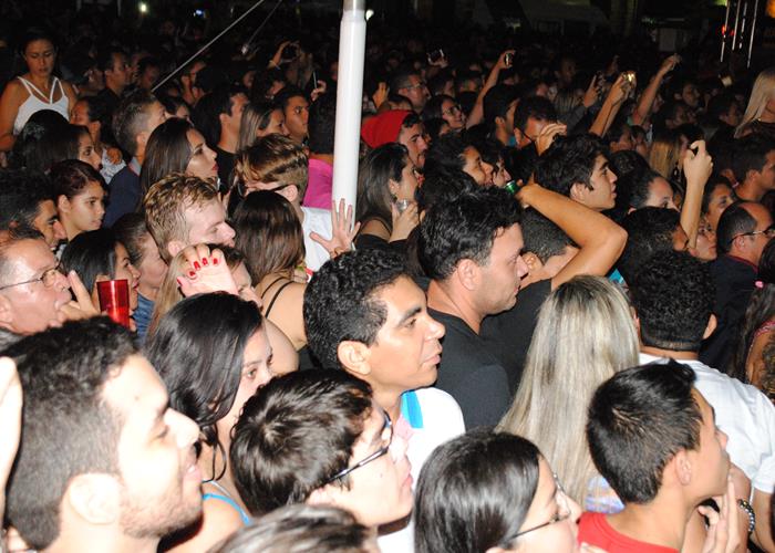 Público vai a loucura com a participação do Paralamas do Sucesso - Imagem 58
