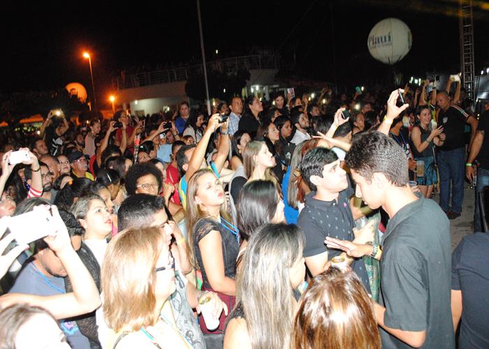 Público vai a loucura com a participação do Paralamas do Sucesso - Imagem 106