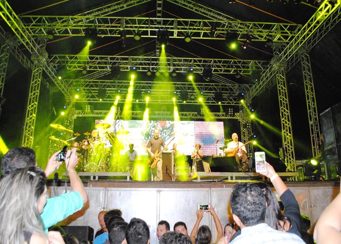 Público vai a loucura com a participação do Paralamas do Sucesso - Imagem 73