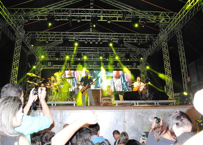 Público vai a loucura com a participação do Paralamas do Sucesso - Imagem 80