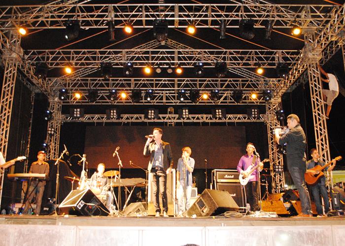 Público vai a loucura com a participação do Paralamas do Sucesso - Imagem 5