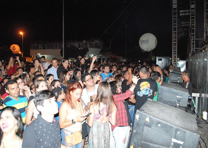 Público vai a loucura com a participação do Paralamas do Sucesso - Imagem 102